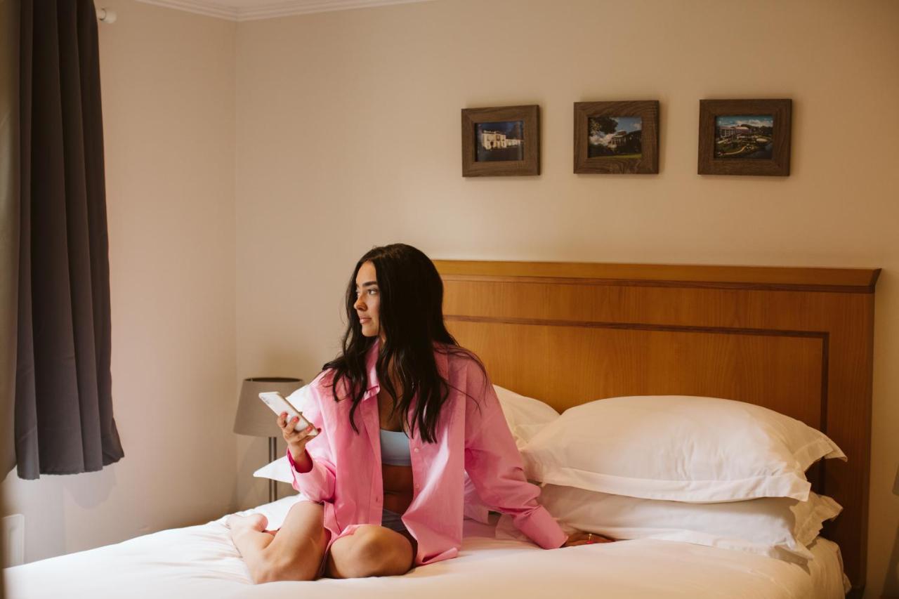 Galgorm Hotel Балимина Екстериор снимка