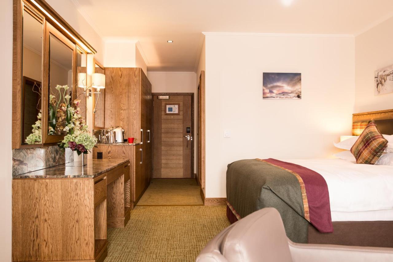 Galgorm Hotel Балимина Екстериор снимка