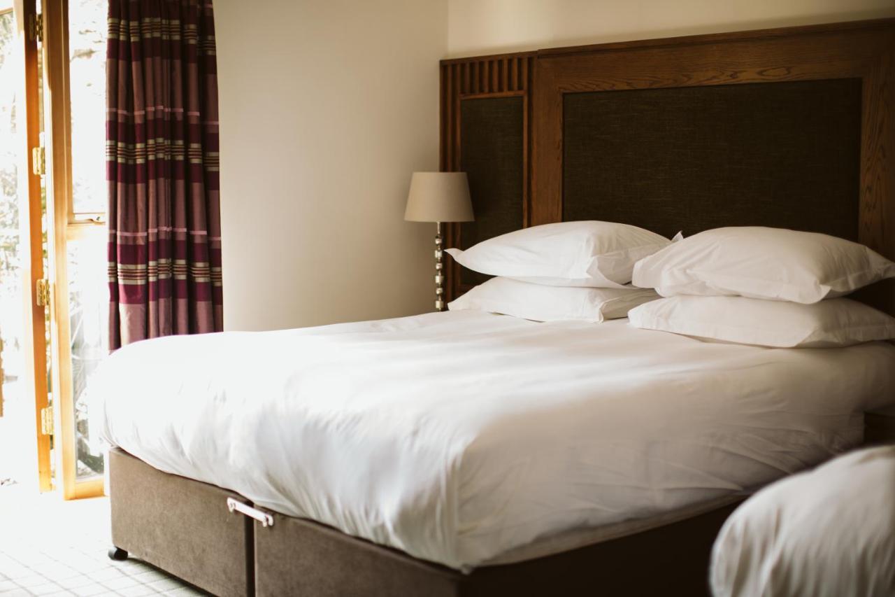 Galgorm Hotel Балимина Екстериор снимка