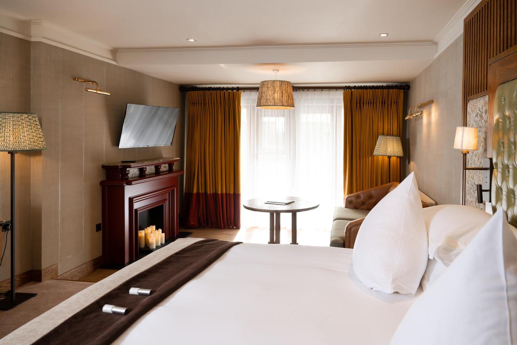 Galgorm Hotel Балимина Екстериор снимка