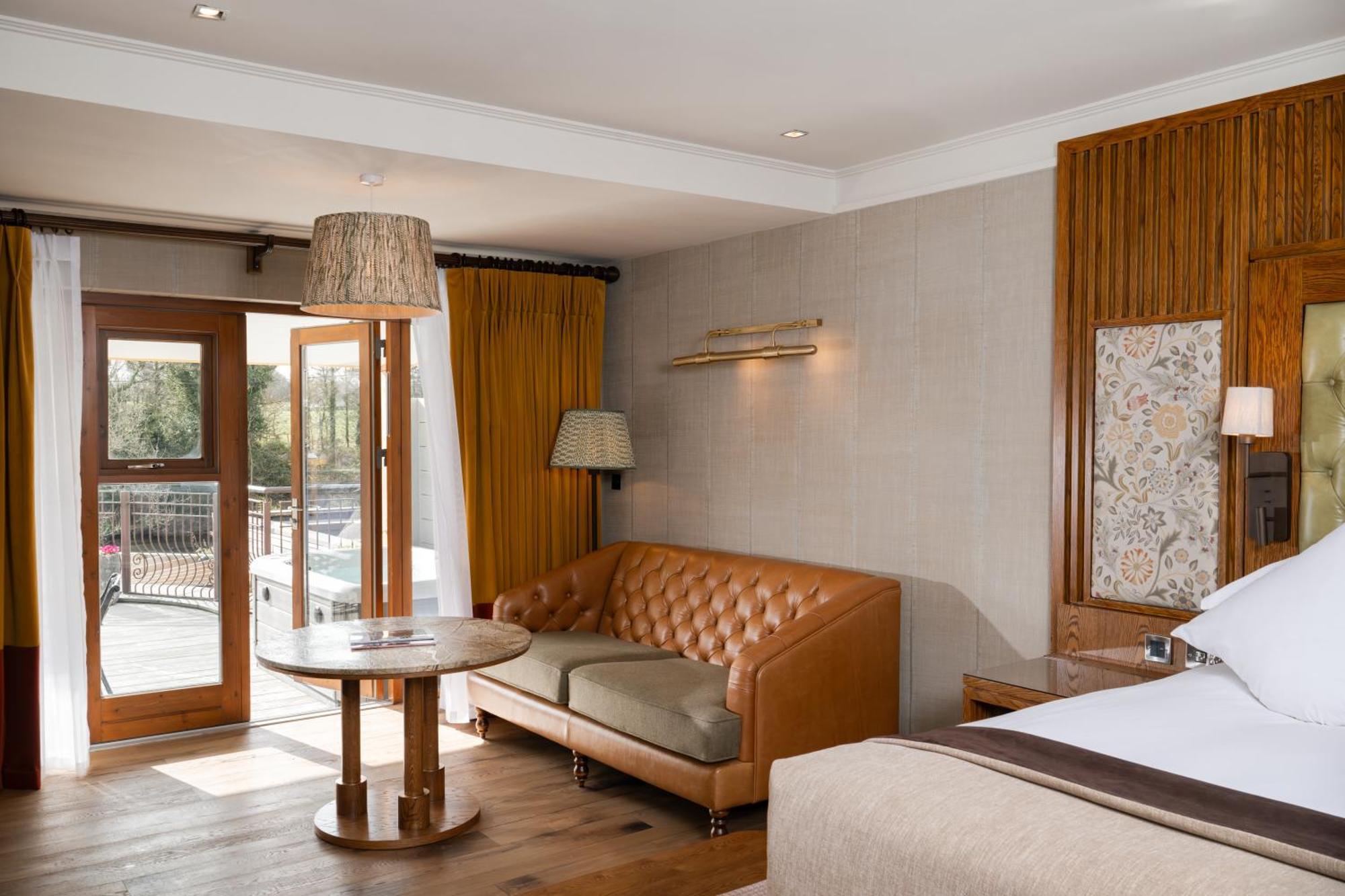 Galgorm Hotel Балимина Екстериор снимка